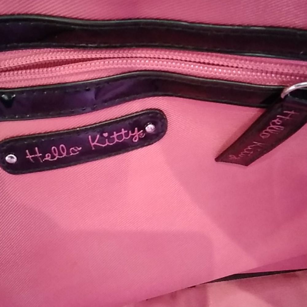 Hello Kitty Purse - Picture 8 of 12